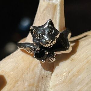 Sterling silver, smiling cat ring with black Onyx